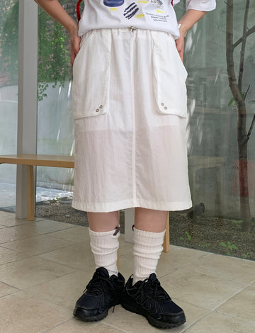 Venta Pocket Nylon Banding Midi Skirt